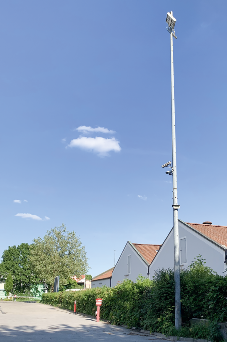 Bilder 5 und 6 / Videoüberwachung im Außenbereich eines Feuerwehrgerätehauses